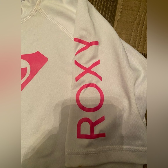 Like New, Roxy Rashguard - Picture 2 of 6